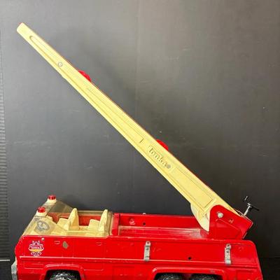 Vintage Tonka Pressed Steel Aerial Ladder Fire Truck
