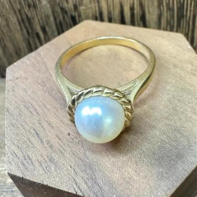 14K Gold Ring With Natural Pearl
