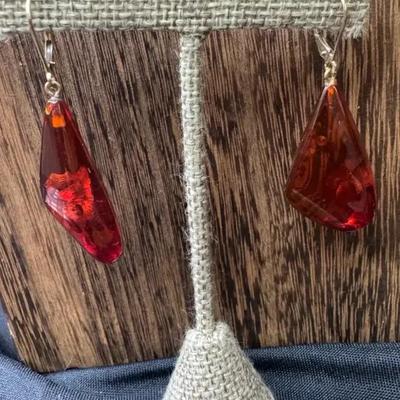 14K Leverback Earrings With Artificial Amber