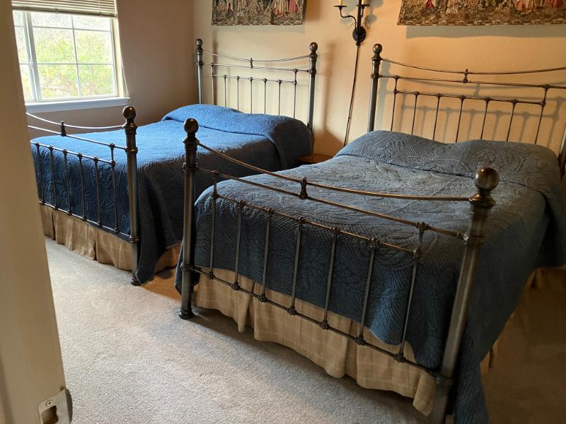 Sale Photo Thumbnail #4