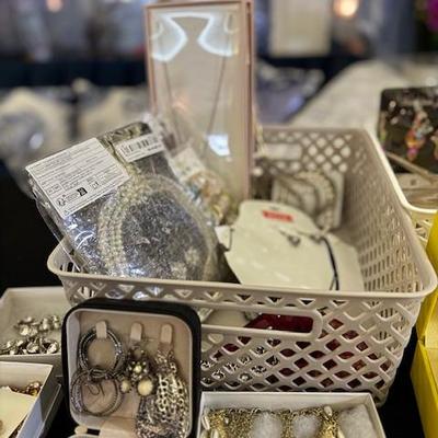 Sale Photo Thumbnail #62