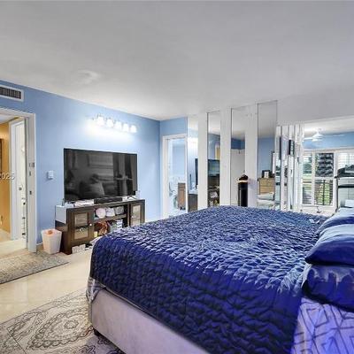 Sale Photo Thumbnail #97