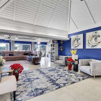 Sale Photo Thumbnail #3