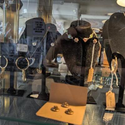 Sale Photo Thumbnail #74