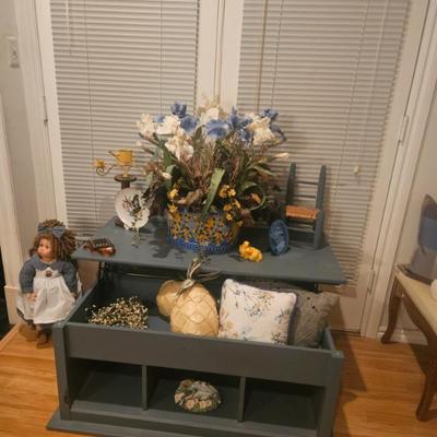 Sale Photo Thumbnail #130: Coffee Table