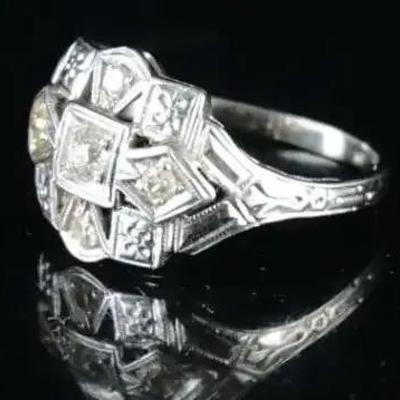 14k White Gold Diamond Cluster Ring | 0.05 CTW  | Size 5 | 2.2g
