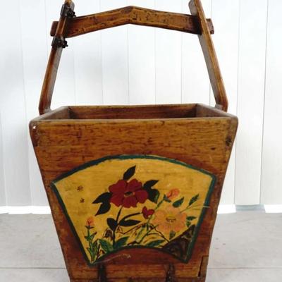 Chinese Antique Wooden Rice/Grain Bucket