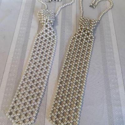 Faux Pearl Tie Necklaces 