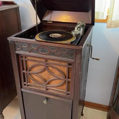 Edison Phonograph PLAYS 