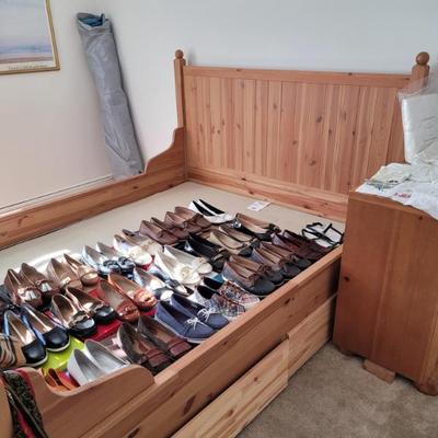 Sale Photo Thumbnail #243