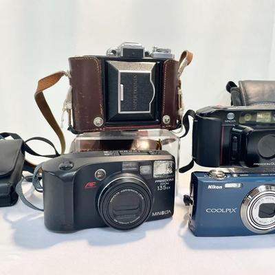 Zeiss Super Ikonta In Original Case, Minolta Freedom Cameras And Nikon Coolpix 