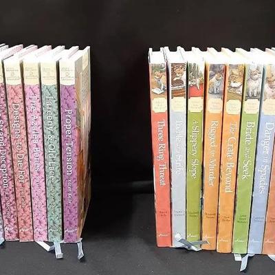 Annie's Unraveled & Antique Shop Mysteries 