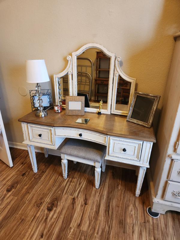 Sale Photo Thumbnail #28