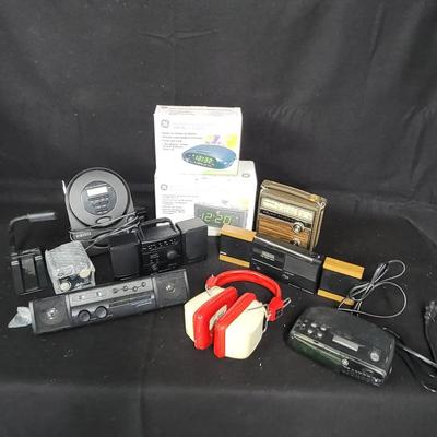 Assorted Vintage Electronics