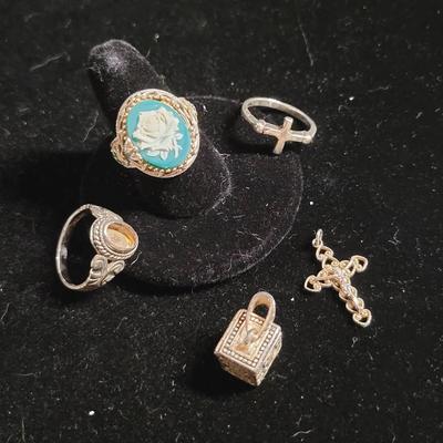 Silver Jewelry Marked 925 or Sterling (15.9g)