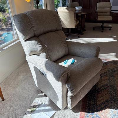 Sale Photo Thumbnail #176