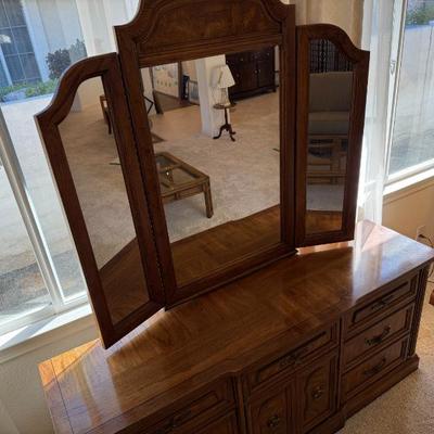 Sale Photo Thumbnail #126