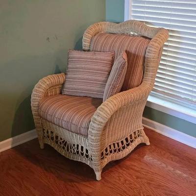 Wicker Rattan Victorian Style Wingback Chair With Striped Pillows & 2 Decor Pillows