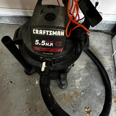 Craftsman 5.5 Peak HP Wet/Dry Shop Vacuum w/ Hose & Attachments