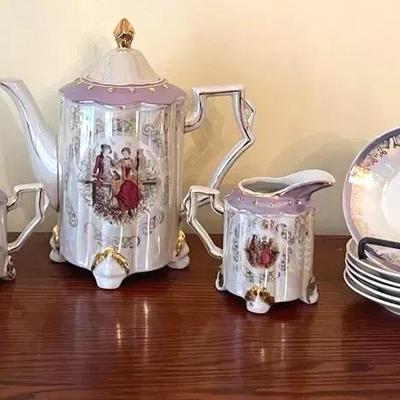 15-Piece Lusterware Victorian-Style Tea Set (Limoges-Style)