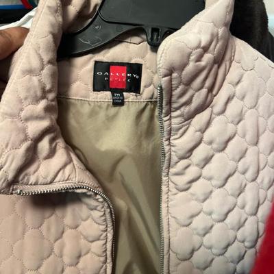 Sale Photo Thumbnail #474