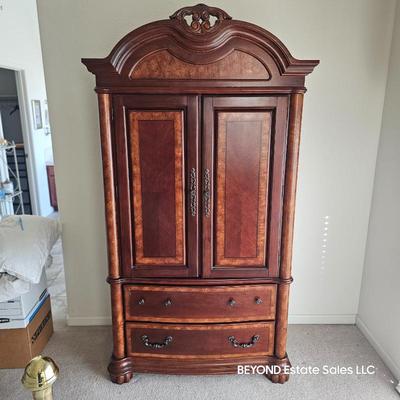 Sale Photo Thumbnail #198