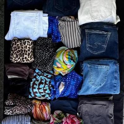 Women’s Fashion 41 Piece Lot – | Mixed Styles-XS/S
