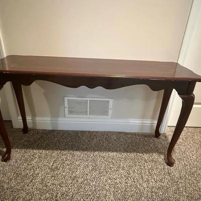 Traditional Queen Anne Style Console Table