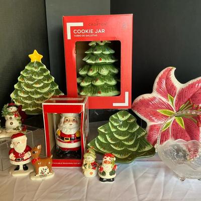 Christmas Kitchen Decor Lot