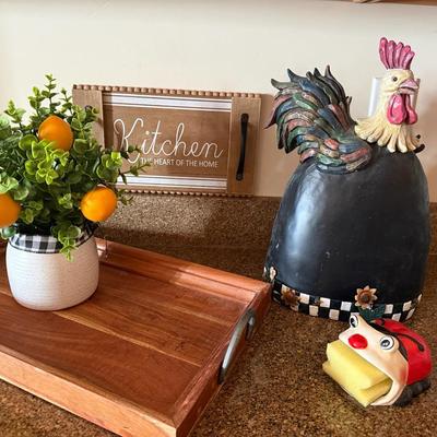 Five Piece Home Decor Lot