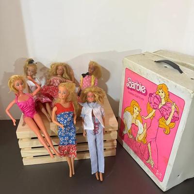 Vintage Barbie Case, Barbies And Clothes