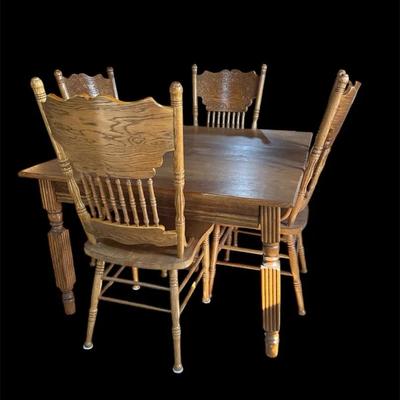 Vintage Oak Dining Table And Four Pressed Back Chairs