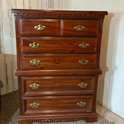 Traditional Chippendale Style Chest Of Drawers