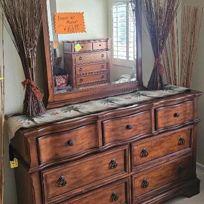 Dresser with mirror 