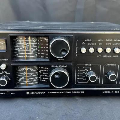 Kenwood Communications Receiver | Model R-300 | HF Shortwave Radio
