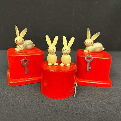 German Vintage Bunny Banks