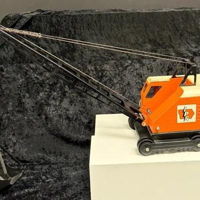 Vintage Tonka Mobile Dragline toy crane