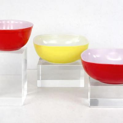 Vintage "Pyrex" Mixing Bowl Set - Red and Yellow