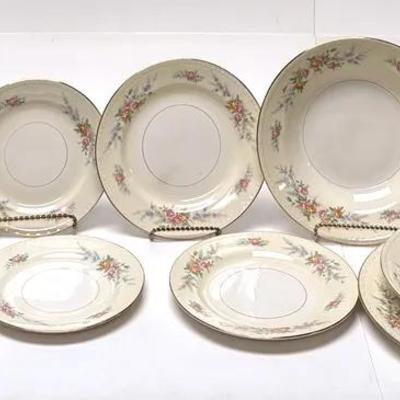 Vintage "Homer Laughlin" Countess 