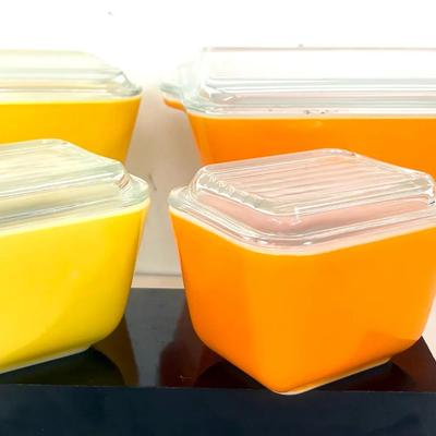 Vintage "Pyrex" Refrigerator Dishes 