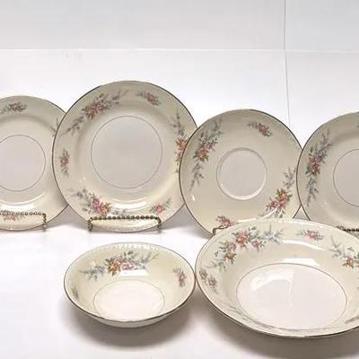 Homer Laughlin Eggshell Georgian "Cashmere" Pattern 