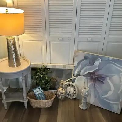 Coastal-Inspired Home Décor Collection with Beach-Inspired Accents