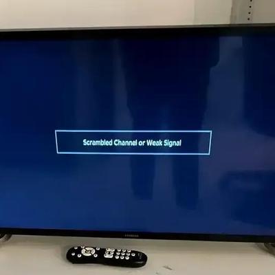 Samsung 32" Smart Television with Remote