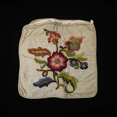 12" X 12" Floral Crewed Pillow Cover 