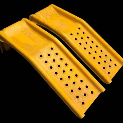 Metal Car Ramps - 6500 Max Weight Capacity Per Pair