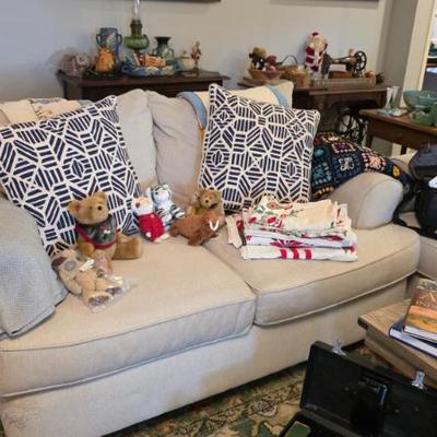 Sale Photo Thumbnail #543