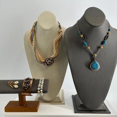 Sale Photo Thumbnail #267