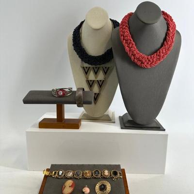 Sale Photo Thumbnail #268