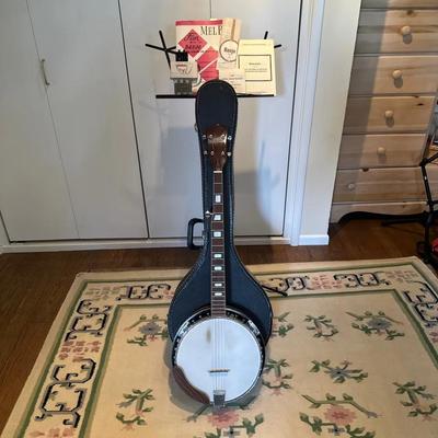 5-String Resonator Banjo w/ Hard Case, Music Stand & Accessories