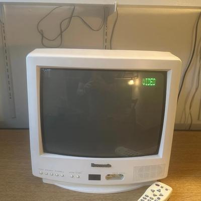 Panasonic CT-13R17U 13-Inch CRT TV with Remote Control